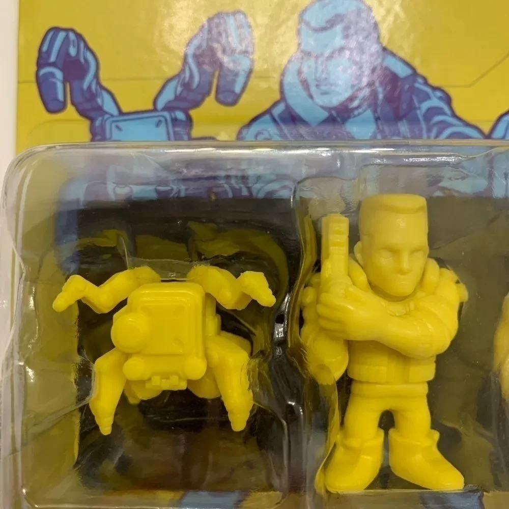 NWT Cyberpunk 2077 Monos Action Figures Yellow